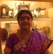 220px-Dr._Vijayalakshmi_Navaneethakrishnan_Madurai_2009[1]